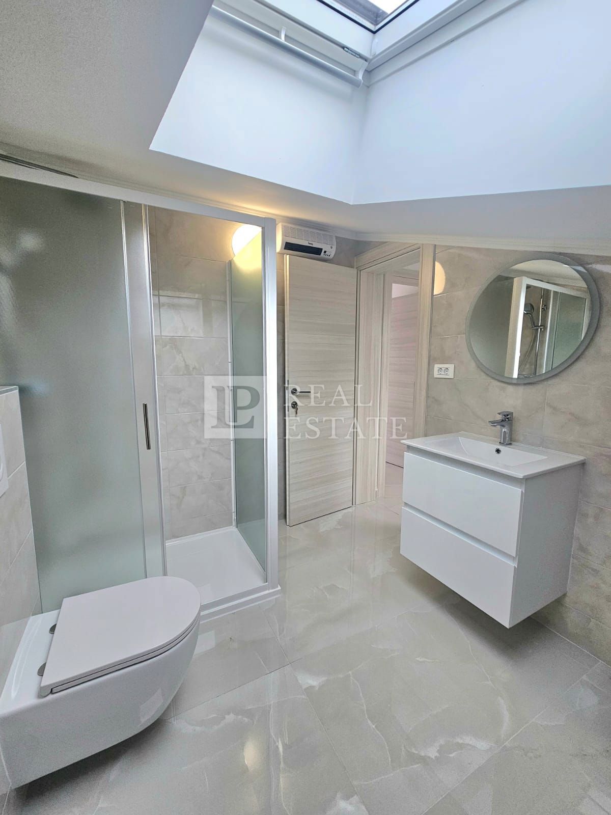 CRIKVENICA - Appartamento con 3 camere da letto con vista panoramica sul mare