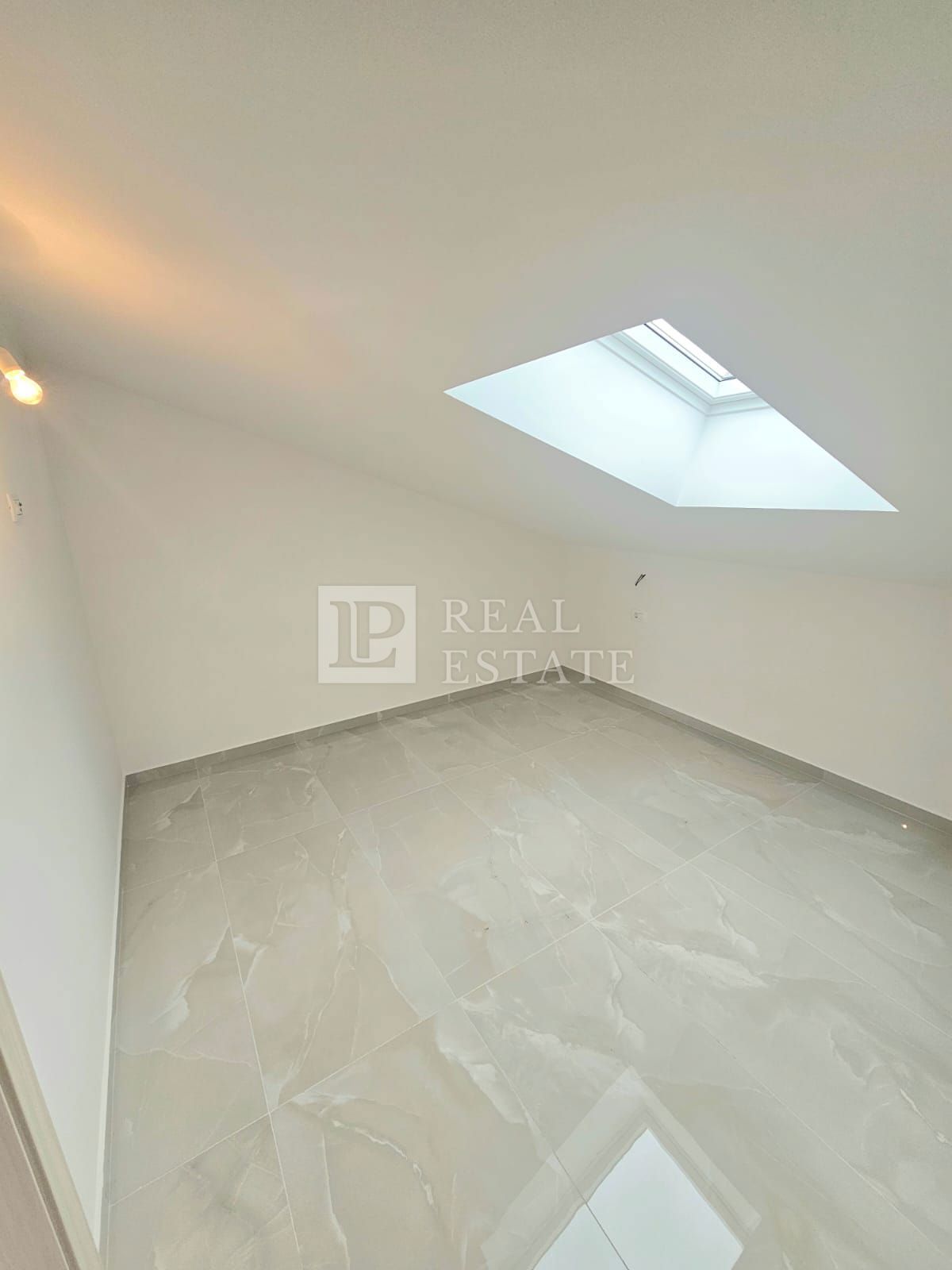 CRIKVENICA - Appartamento con 3 camere da letto con vista panoramica sul mare