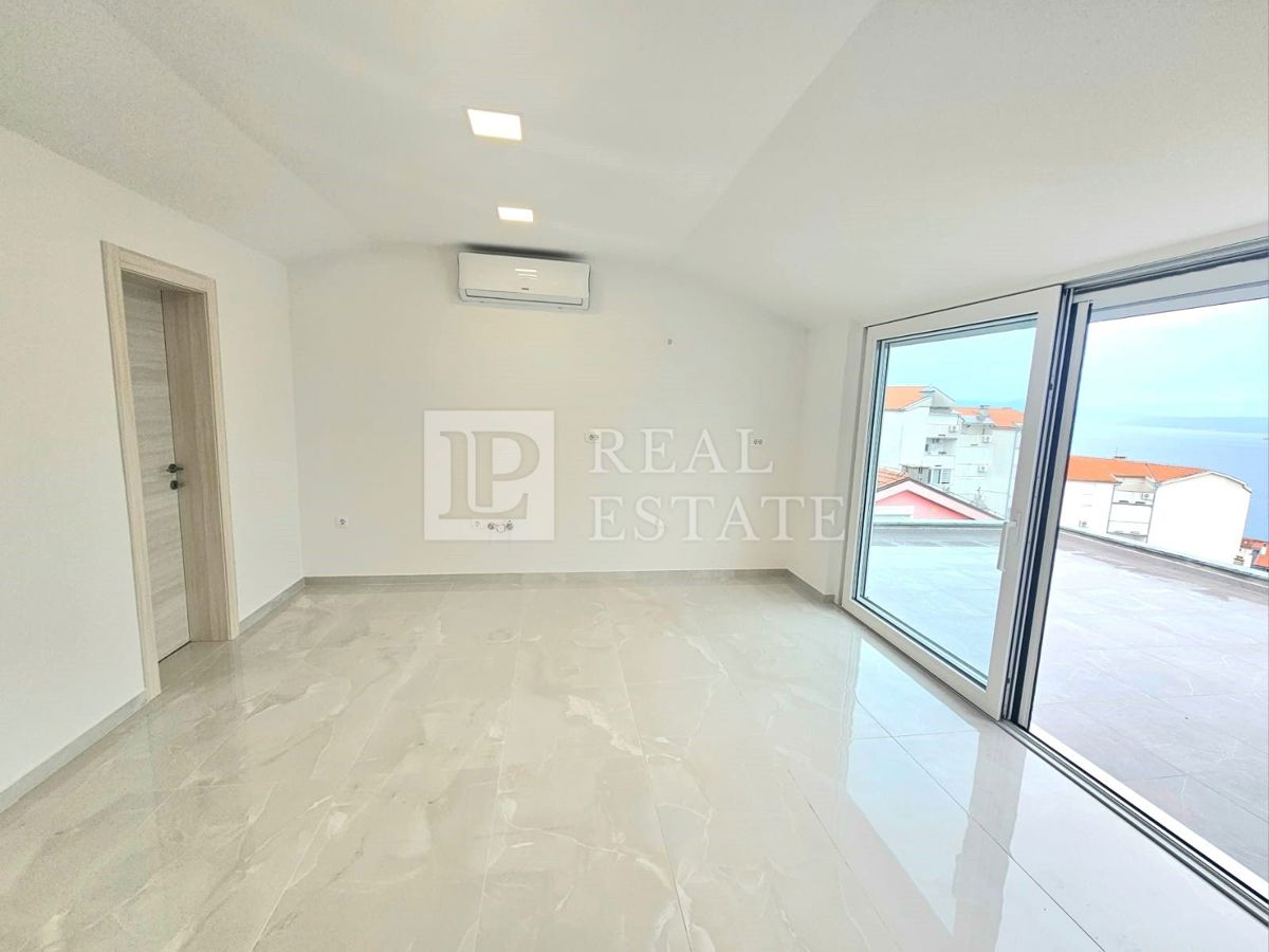 CRIKVENICA - Appartamento con 3 camere da letto con vista panoramica sul mare