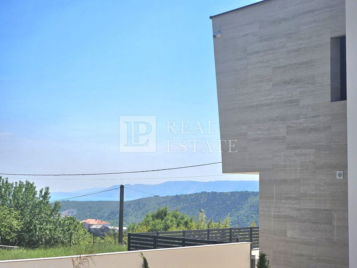 BRIBIR - graziosa villa in posizione tranquilla
