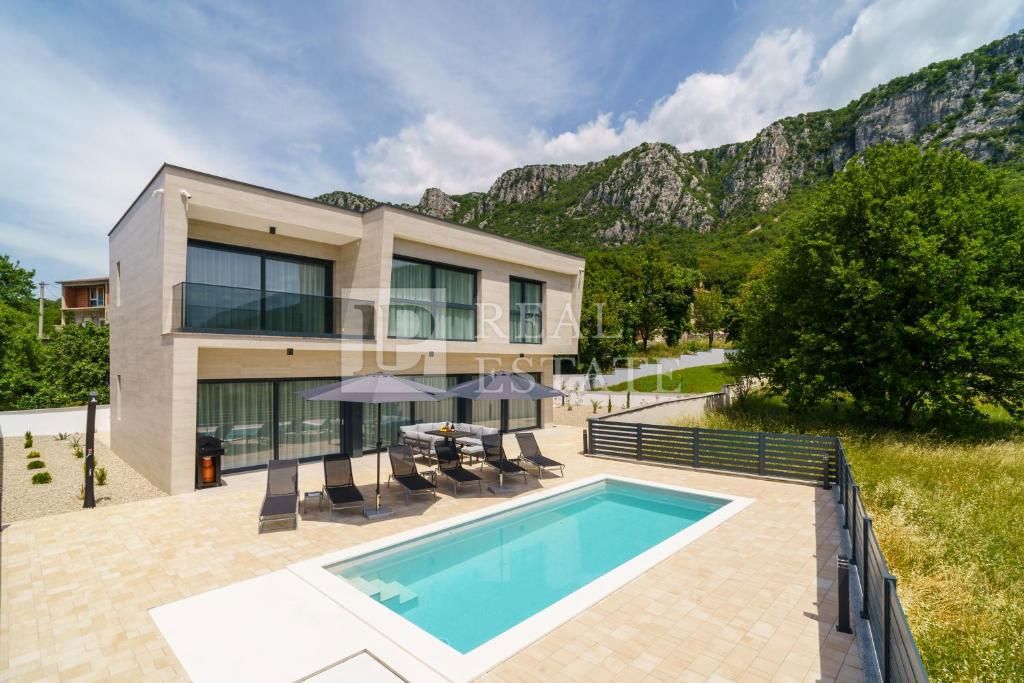 BRIBIR - graziosa villa in posizione tranquilla