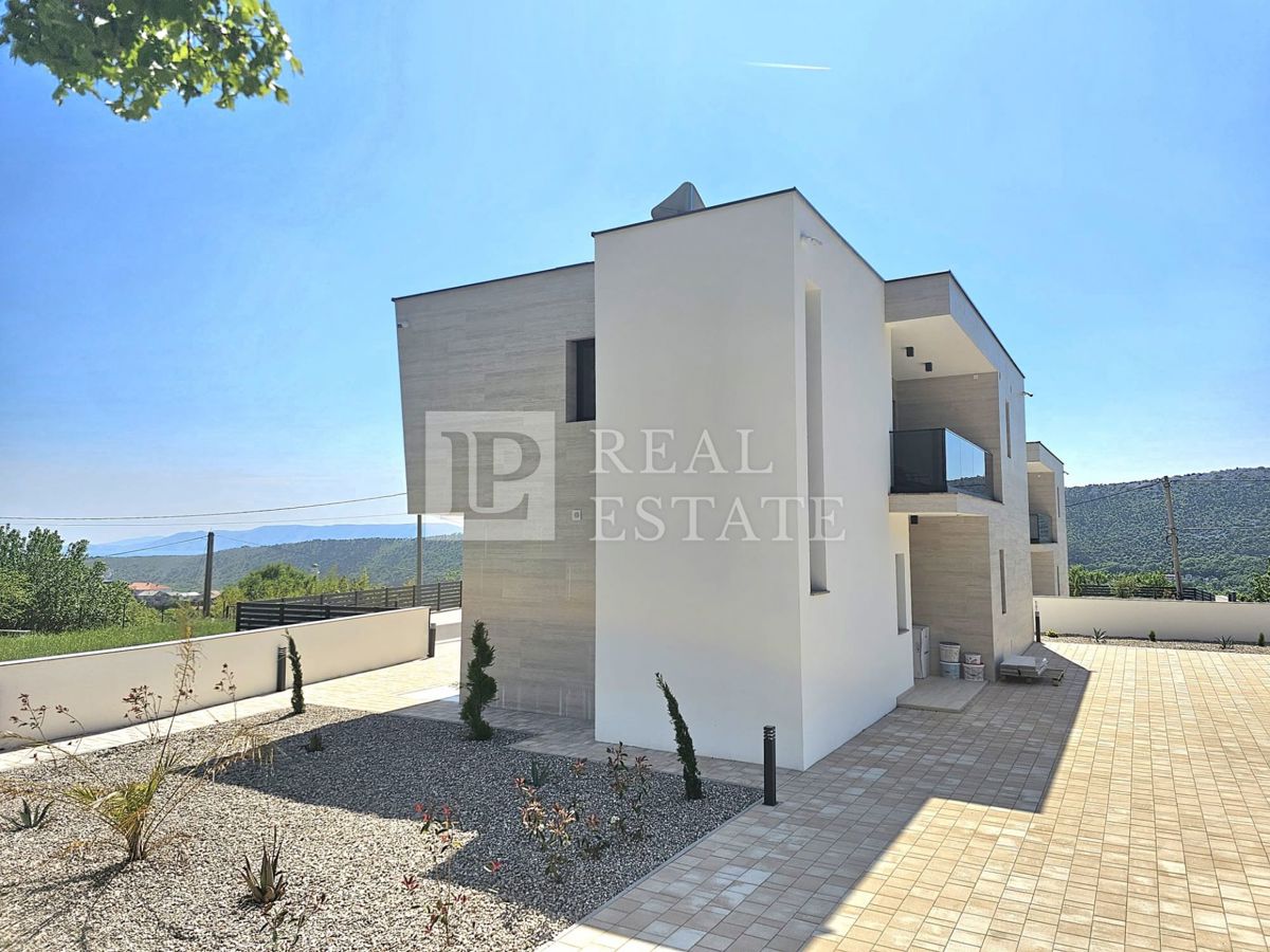 BRIBIR - graziosa villa in posizione tranquilla