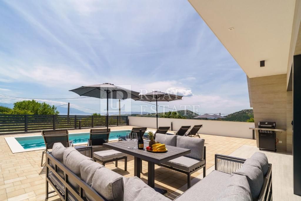 BRIBIR - graziosa villa in posizione tranquilla