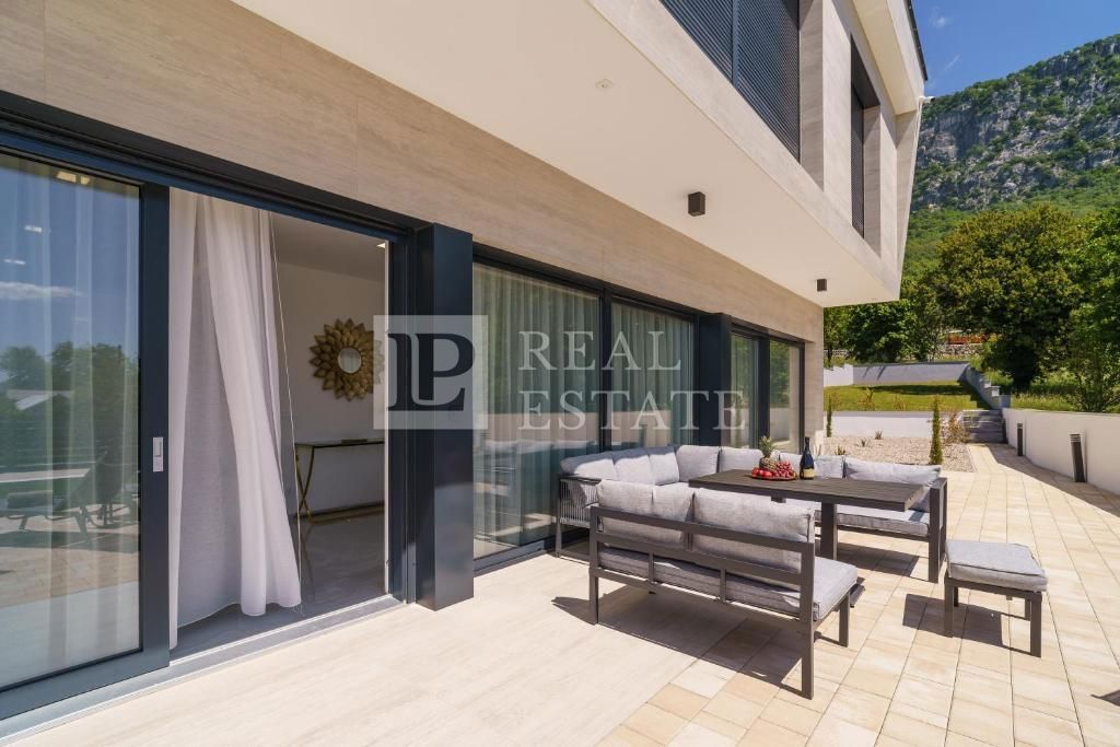 BRIBIR - graziosa villa in posizione tranquilla