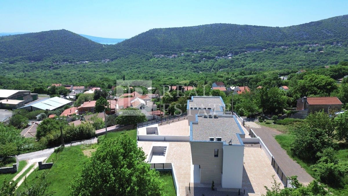 BRIBIR - graziosa villa in posizione tranquilla