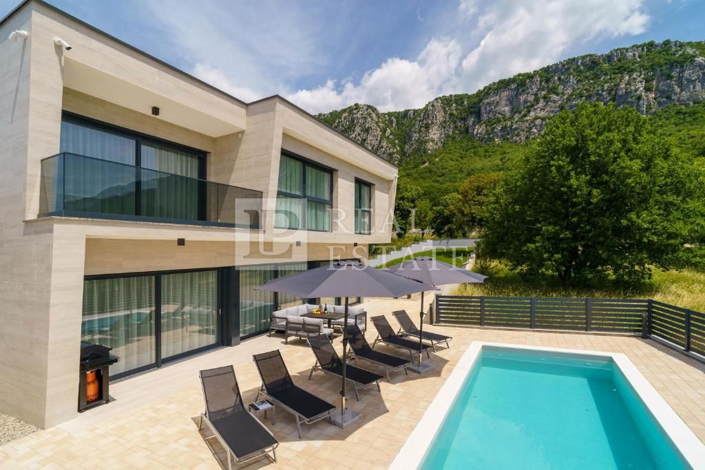 BRIBIR - graziosa villa in posizione tranquilla
