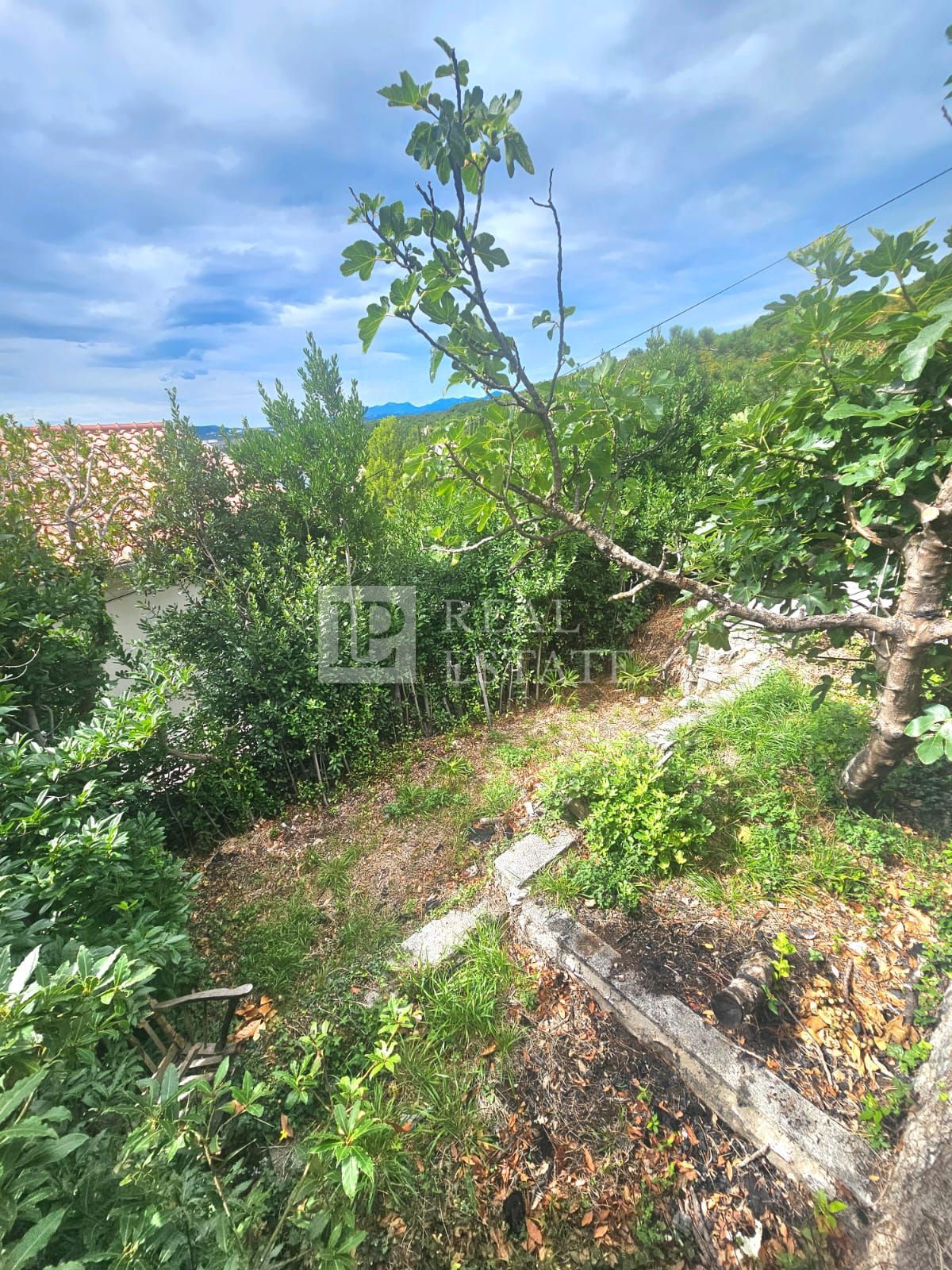 KRALJEVICA - casa con due appartamenti in seconda fila al mare