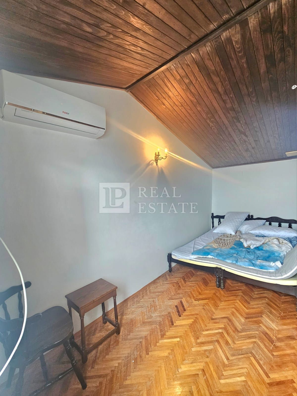 KRALJEVICA - casa con due appartamenti in seconda fila al mare