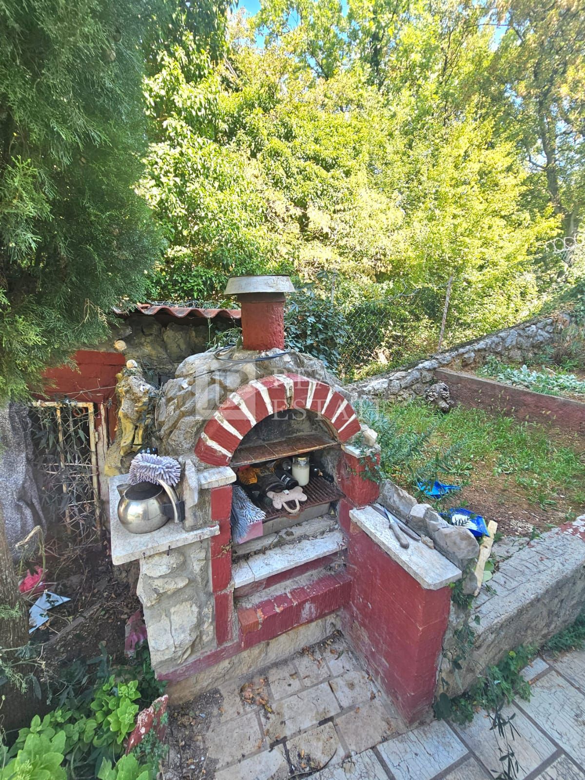 JADRANOVO - casa indipendente con due appartamenti e un ampio giardino