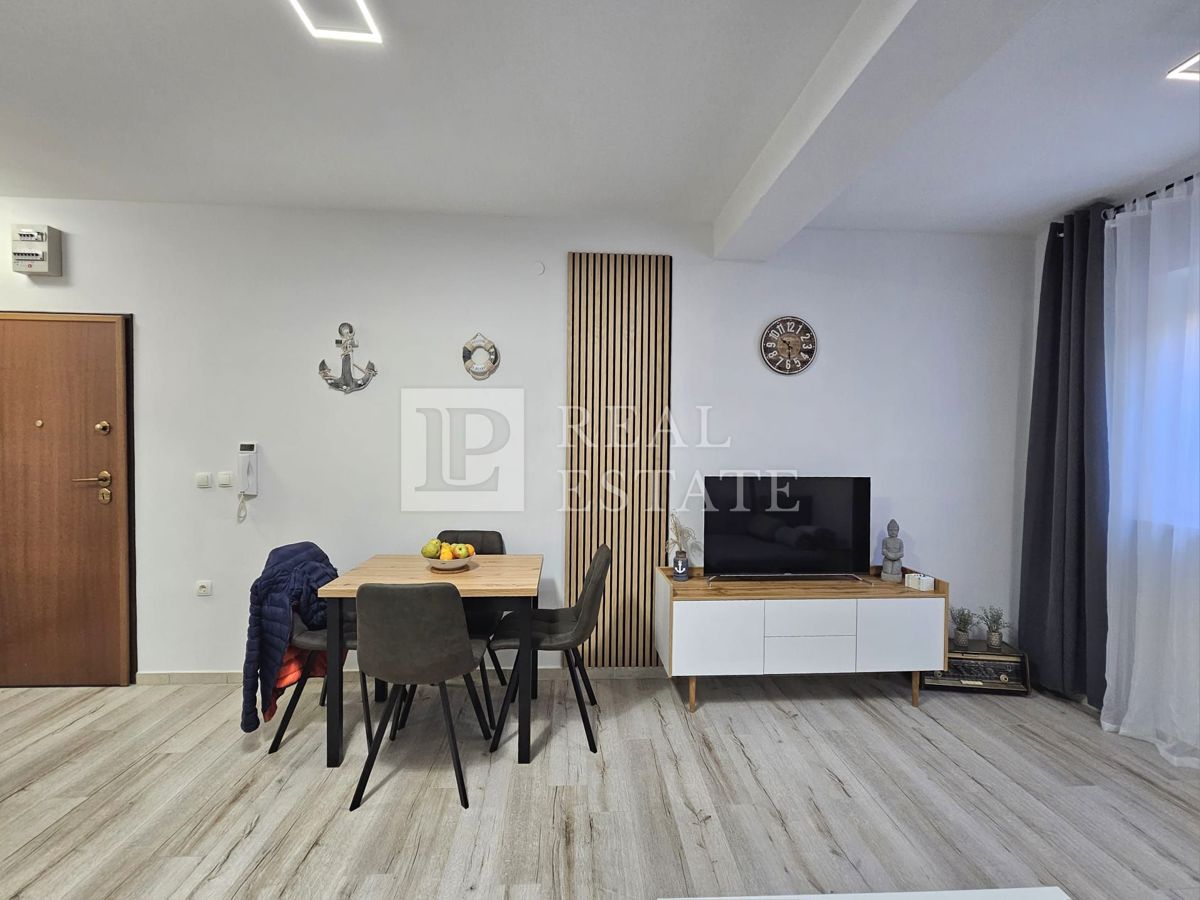 DRAMALJ - grazioso appartamento al piano terra con terrazza