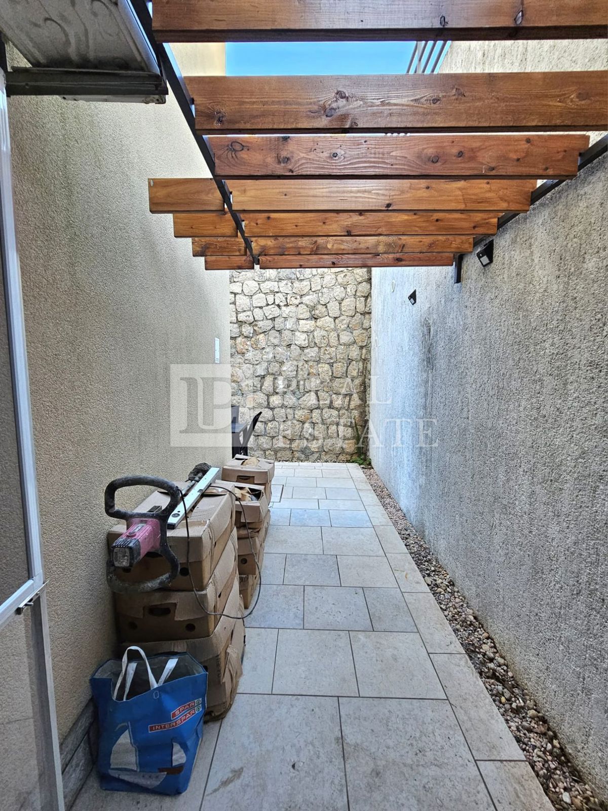 DRAMALJ - grazioso appartamento al piano terra con terrazza