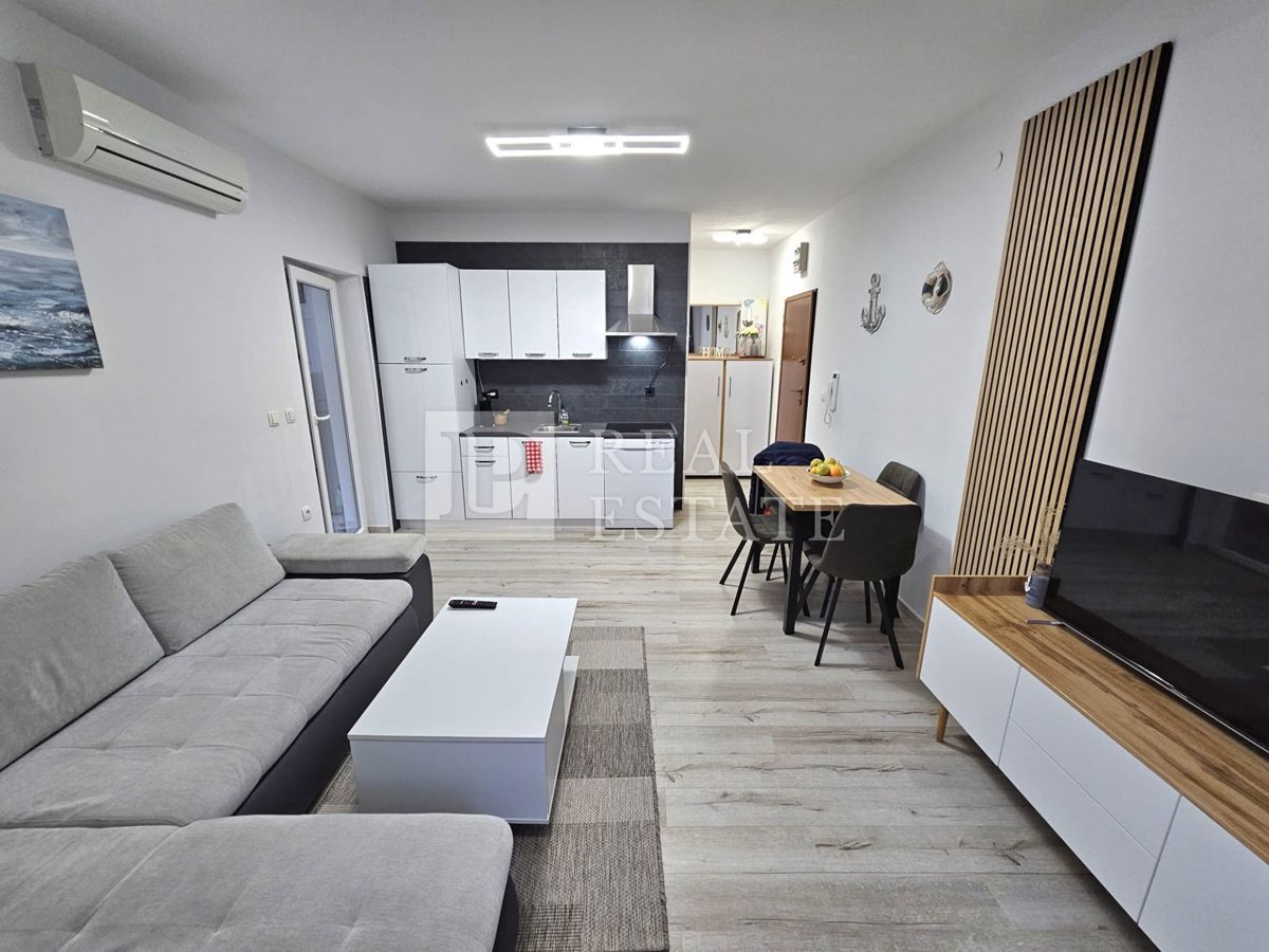 DRAMALJ - grazioso appartamento al piano terra con terrazza