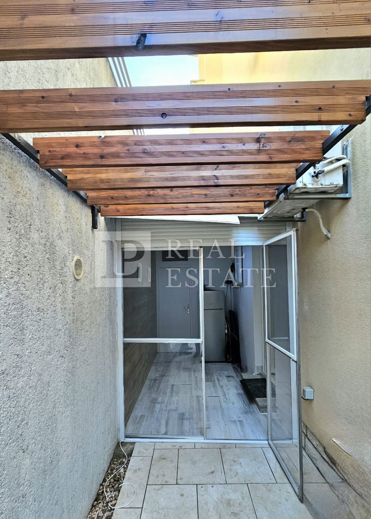 DRAMALJ - grazioso appartamento al piano terra con terrazza