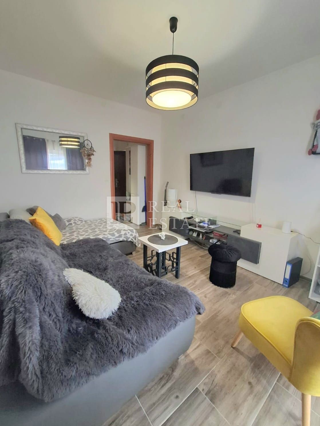 VIŠKOVO - Appartamento di 34 m2 in centro