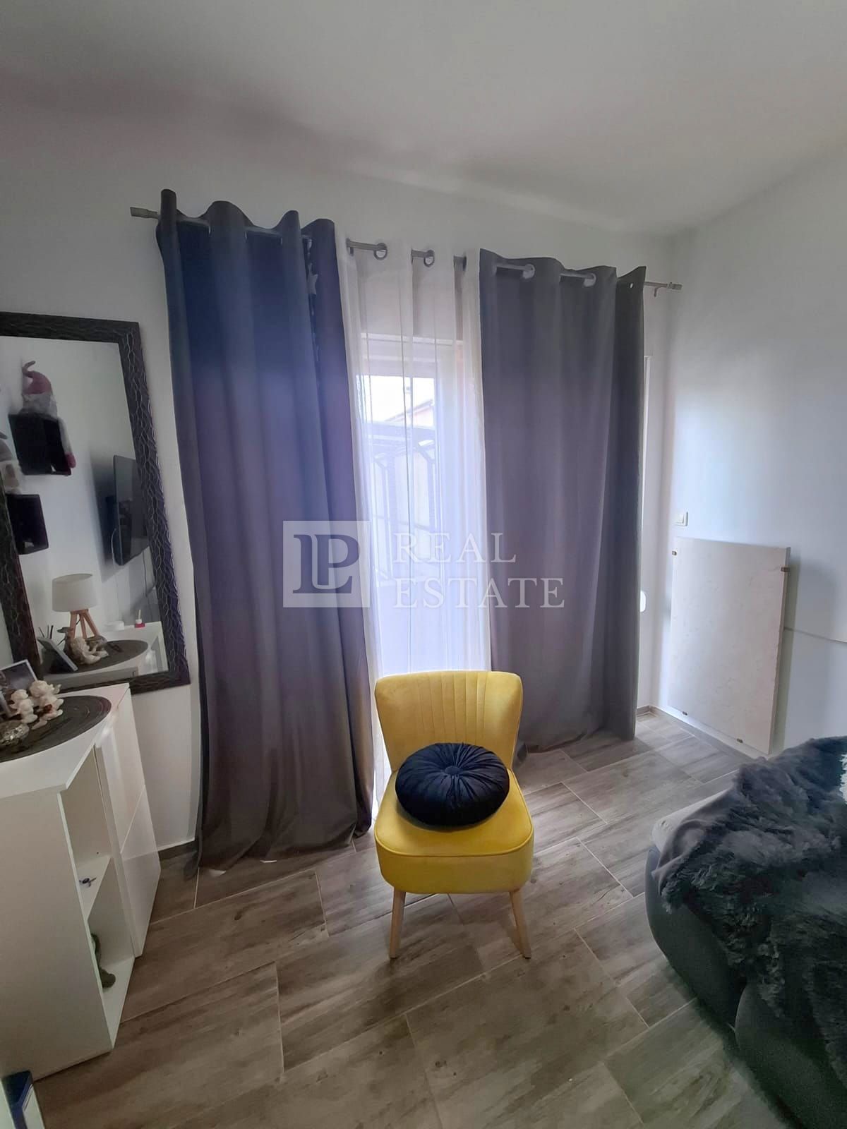 VIŠKOVO - Appartamento di 34 m2 in centro