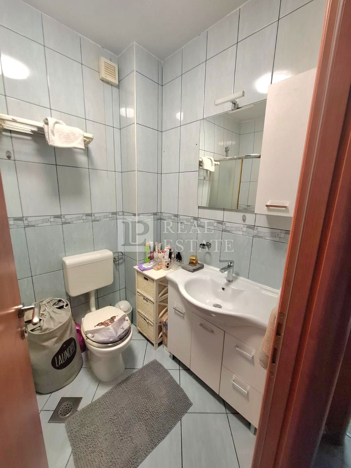 VIŠKOVO - Appartamento di 34 m2 in centro