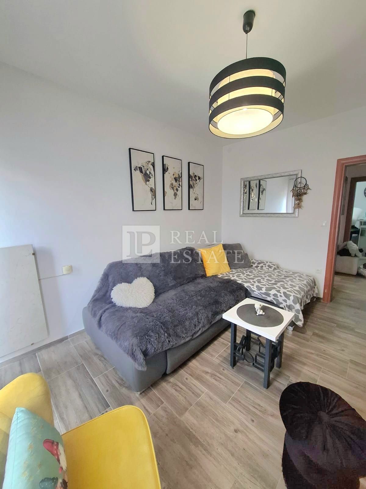 VIŠKOVO - Appartamento di 34 m2 in centro