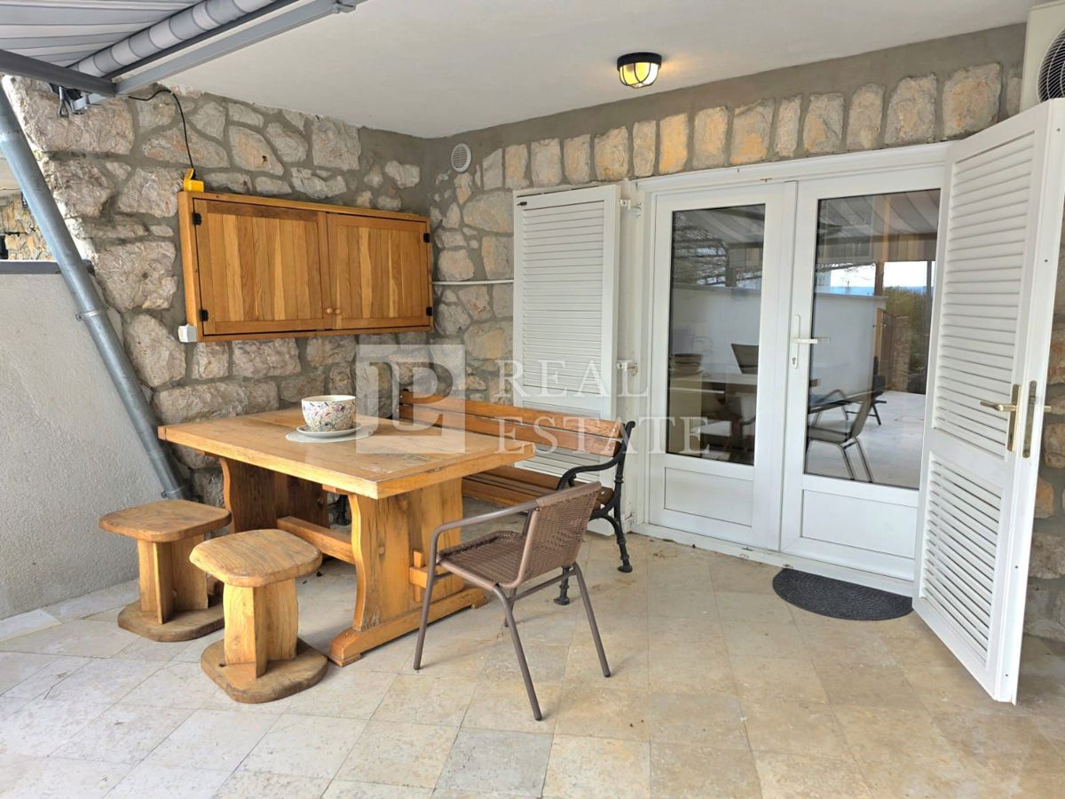 DRAMALJ - appartamento con terrazza e parcheggio a 200 metri dal mare