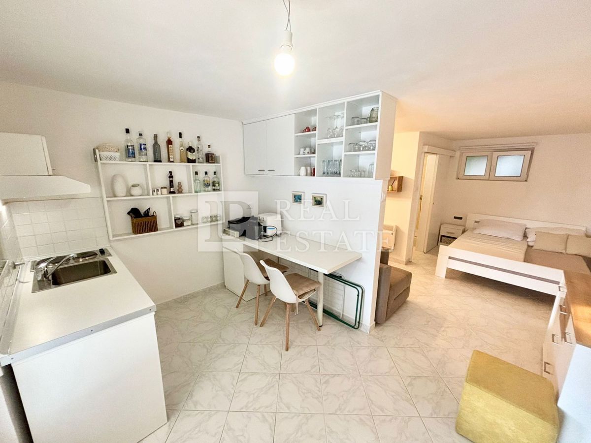 DRAMALJ - appartamento con terrazza e parcheggio a 200 metri dal mare