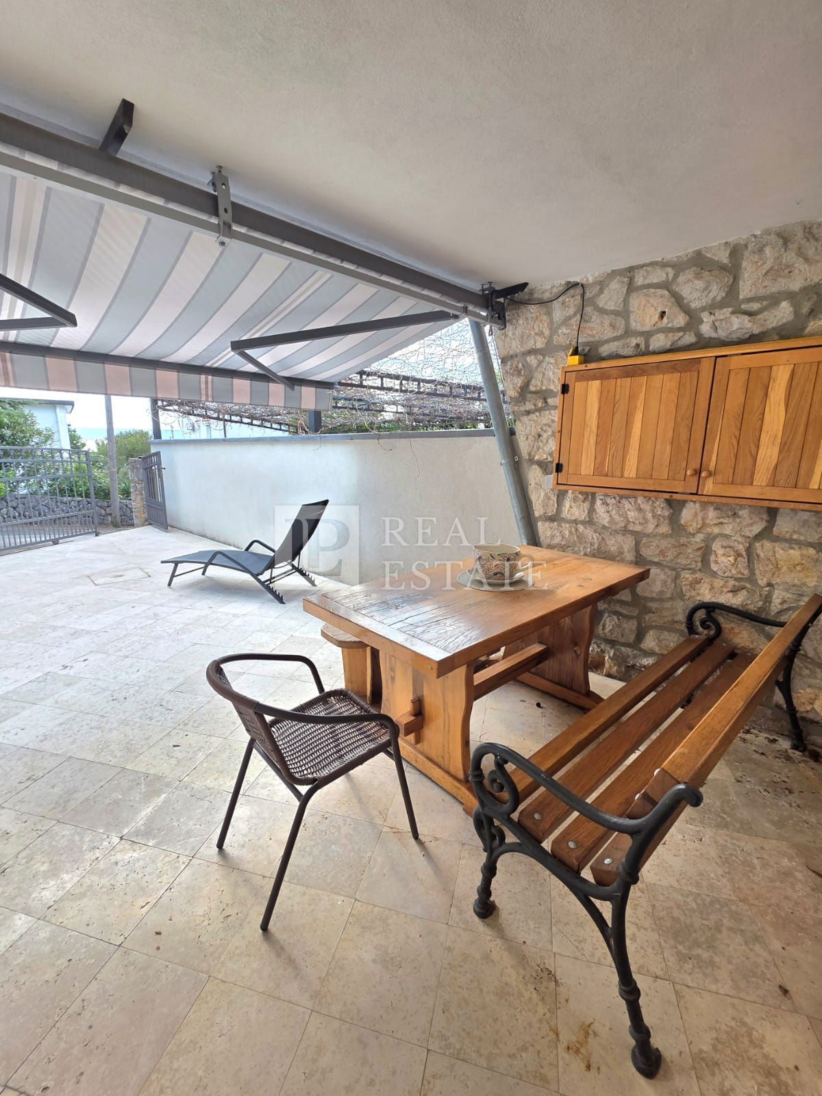 DRAMALJ - appartamento con terrazza e parcheggio a 200 metri dal mare