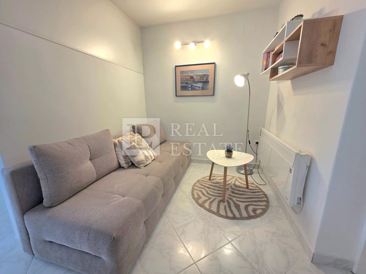 DRAMALJ - appartamento con terrazza e parcheggio a 200 metri dal mare