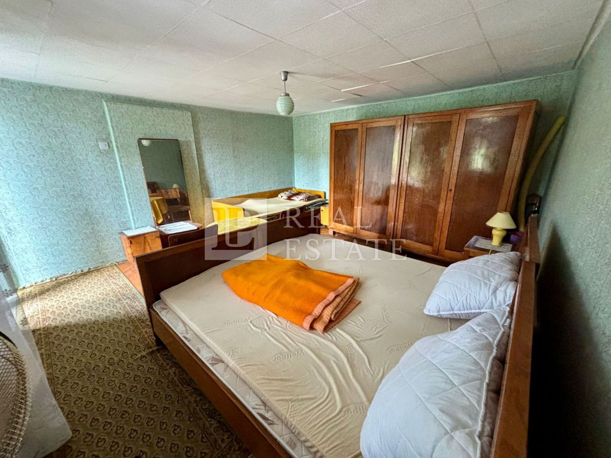 NOVI VINODOLSKI - casa in pietra con un'ampia terrazza vicino al mare e al centro