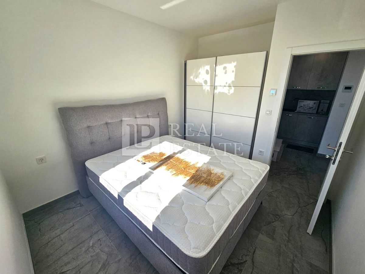 CRIKVENICA - appartamento moderno in un nuovo edificio con una fantastica vista sul mare