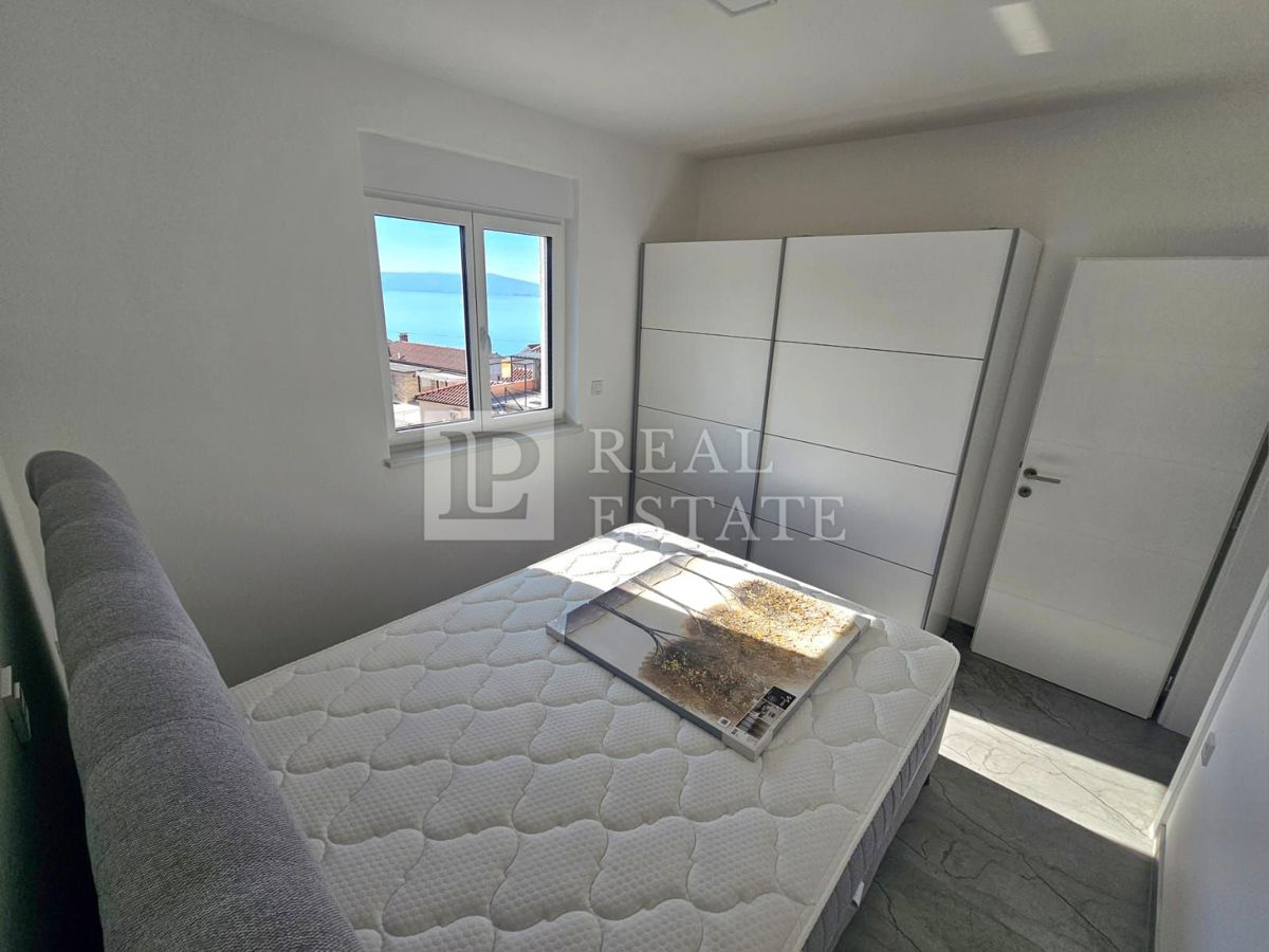 CRIKVENICA - appartamento moderno in un nuovo edificio con una fantastica vista sul mare