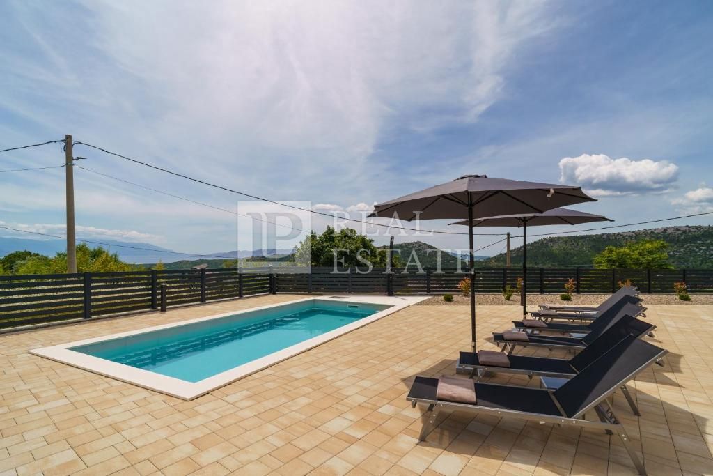 BRIBIR - villa di lusso con piscina