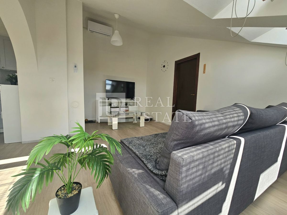 SELCE - VENDITA ESCLUSIVA - appartamento con vista mare aperta