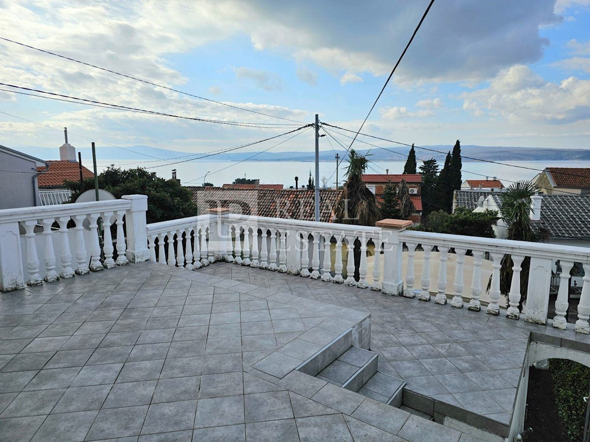 CRIKVENICA - casa in centro con tre appartamenti