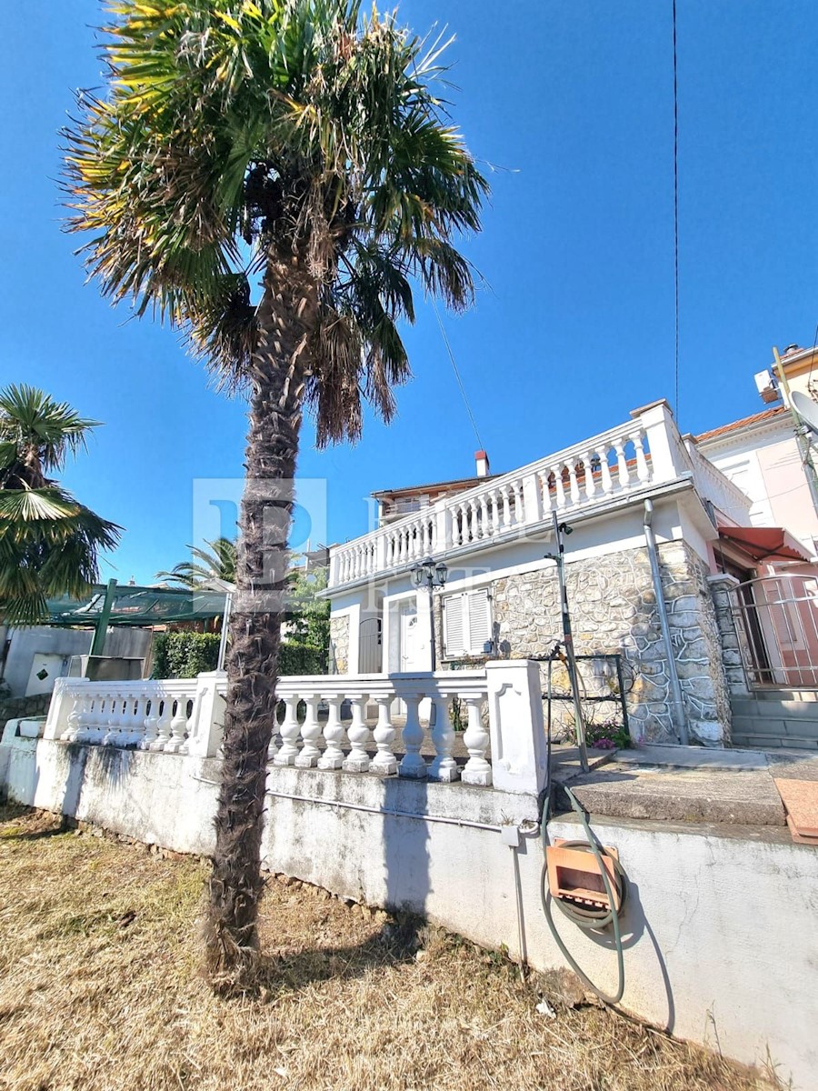 CRIKVENICA - casa in centro con tre appartamenti