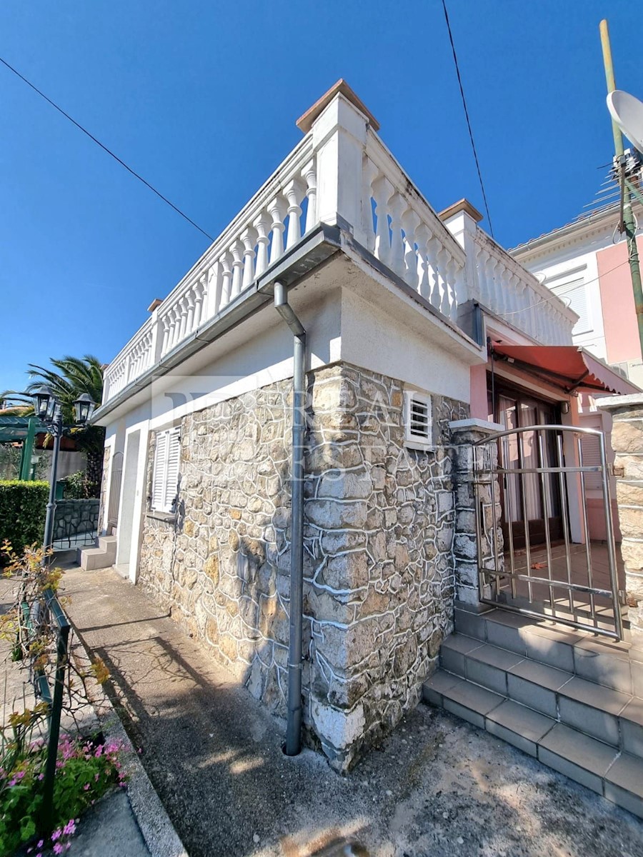 CRIKVENICA - casa in centro con tre appartamenti