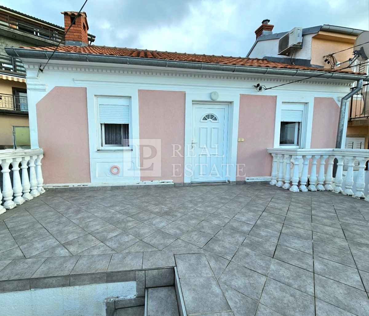 CRIKVENICA - casa in centro con tre appartamenti