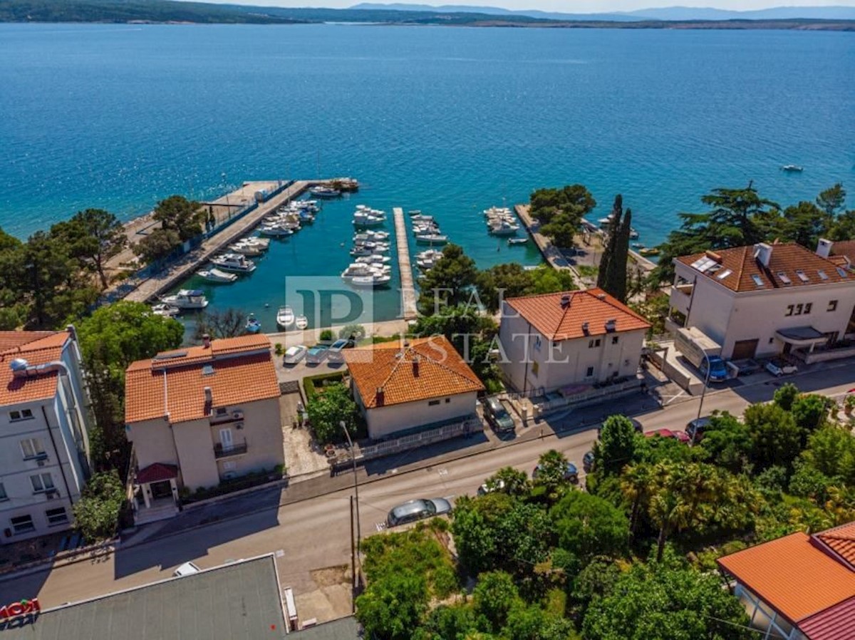 CRIKVENICA - casa con uffici vicino al mare