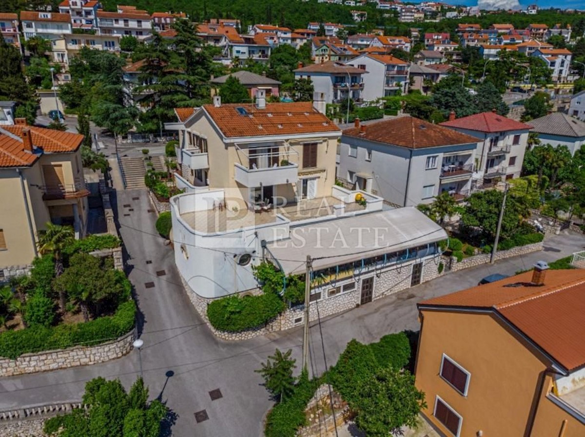 CRIKVENICA - casa con uffici vicino al mare