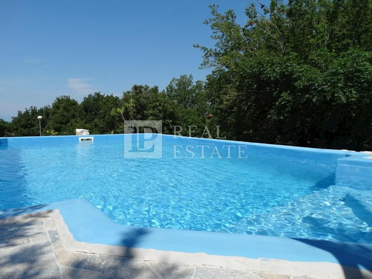 CRIKVENICA - casa spaziosa con piscina e vista mare