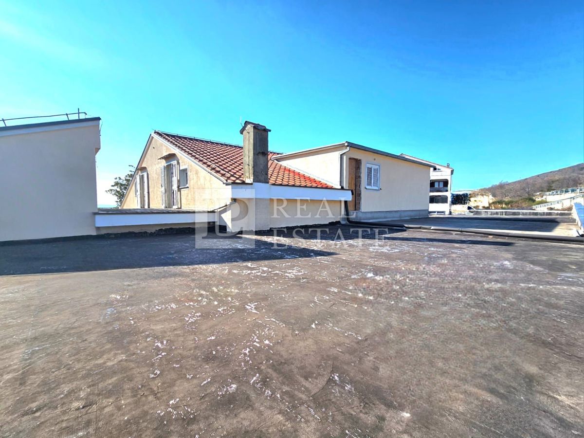 CRIKVENICA - appartamento con due camere da letto con vista mare