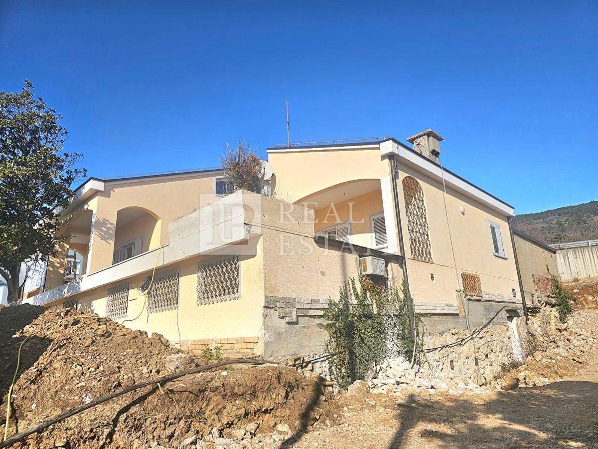 CRIKVENICA - monolocale con terrazza e parcheggio