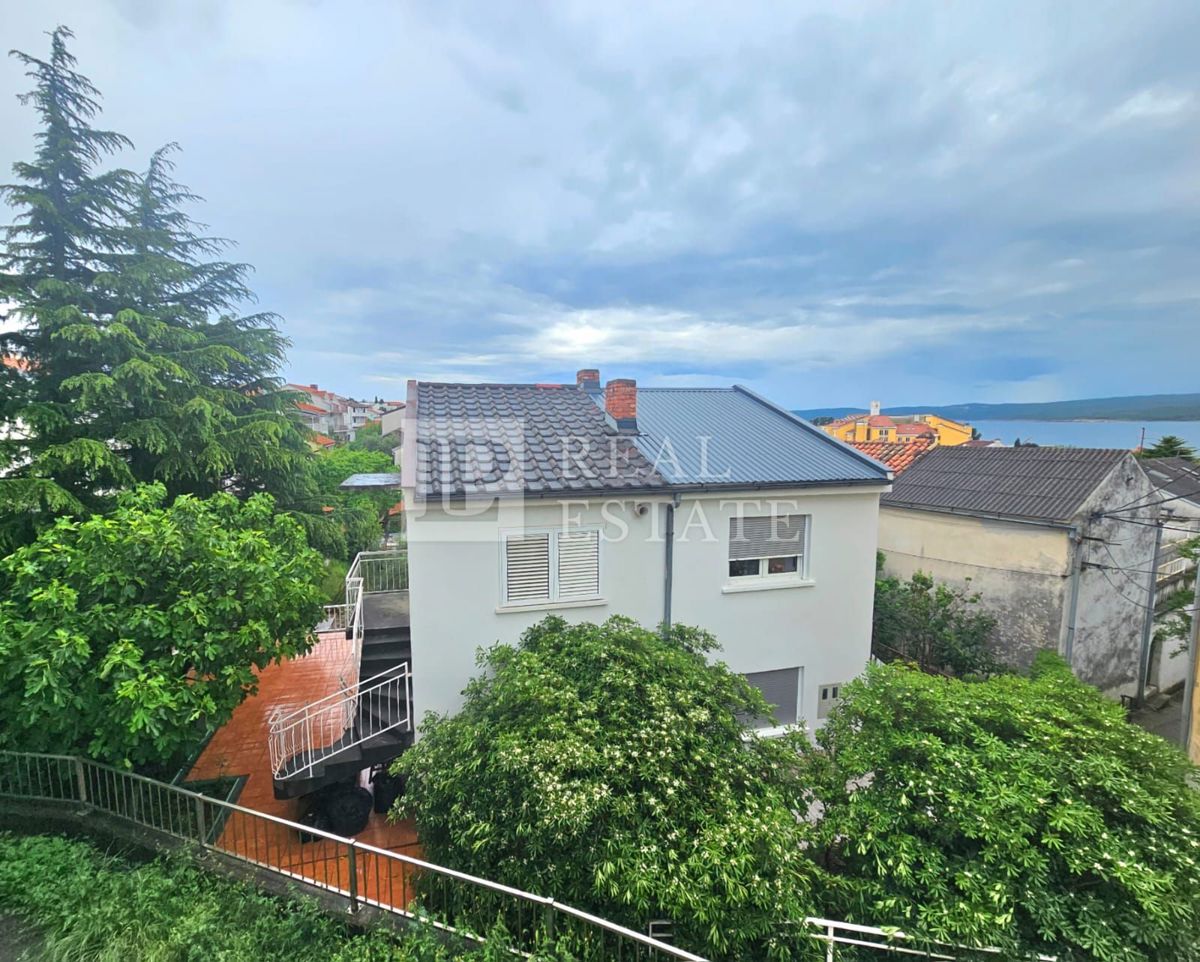 SELCE - casa bifamiliare a 200 metri dal mare