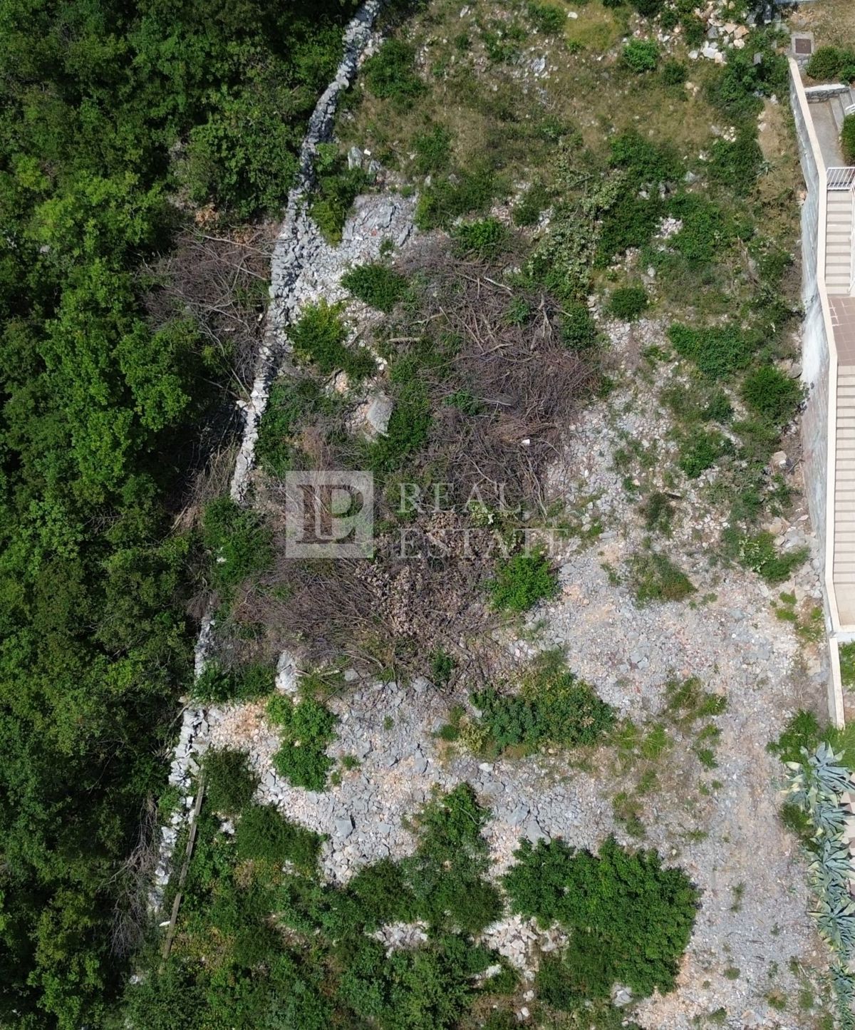 JADRANOVO - terreno edificabile a 200 metri dal mare