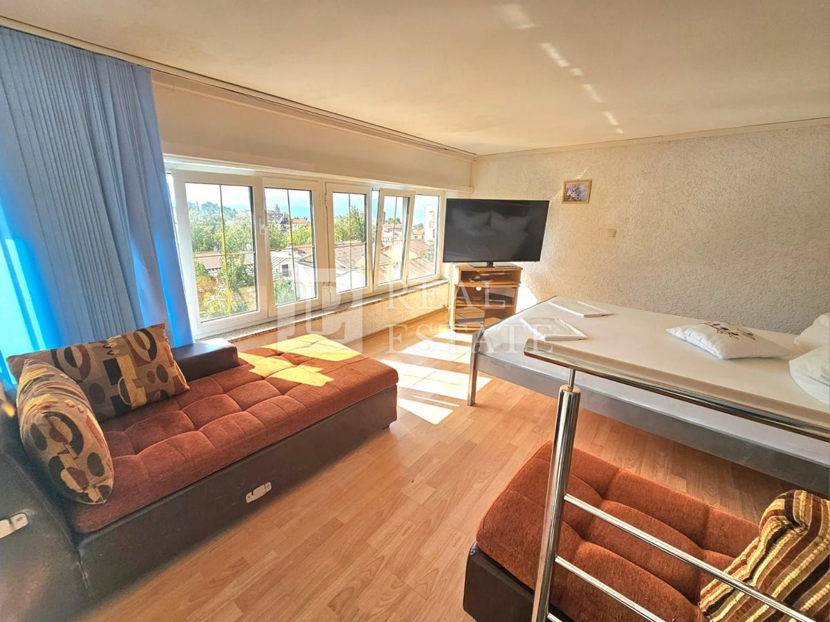 CRIKVENICA - edificio residenziale con 8 appartamenti