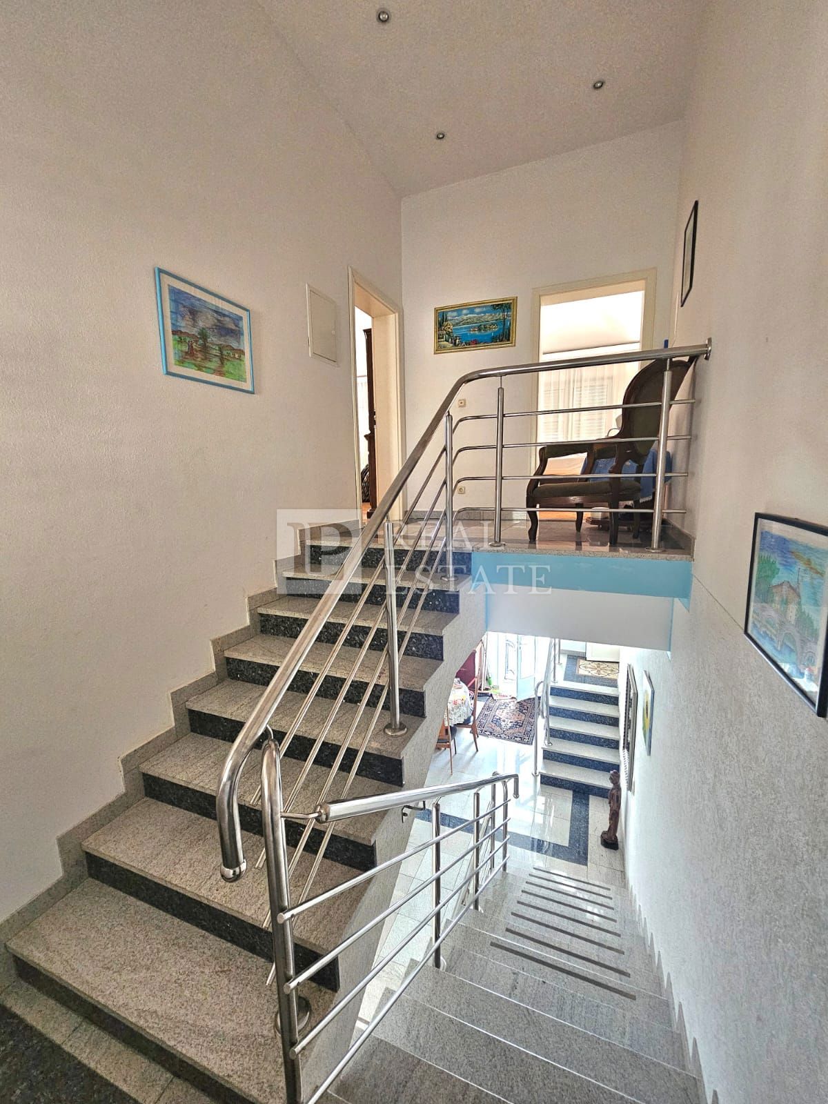 CRIKVENICA - edificio residenziale con 8 appartamenti