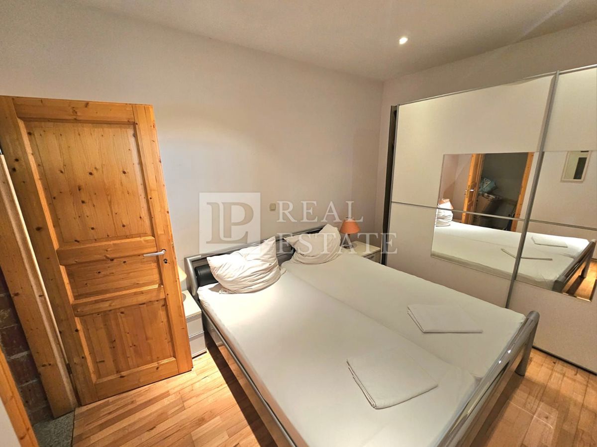 CRIKVENICA - edificio residenziale con 8 appartamenti