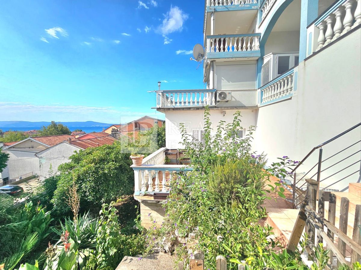 CRIKVENICA - edificio residenziale con 8 appartamenti