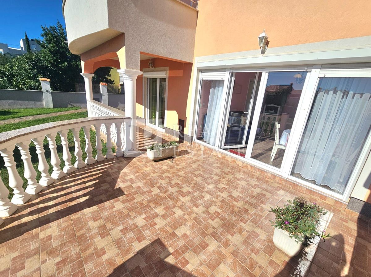 JADRANOVO - VENDITA ESCLUSIVA - appartamento con terrazza e seminterrato in una posizione fantastica