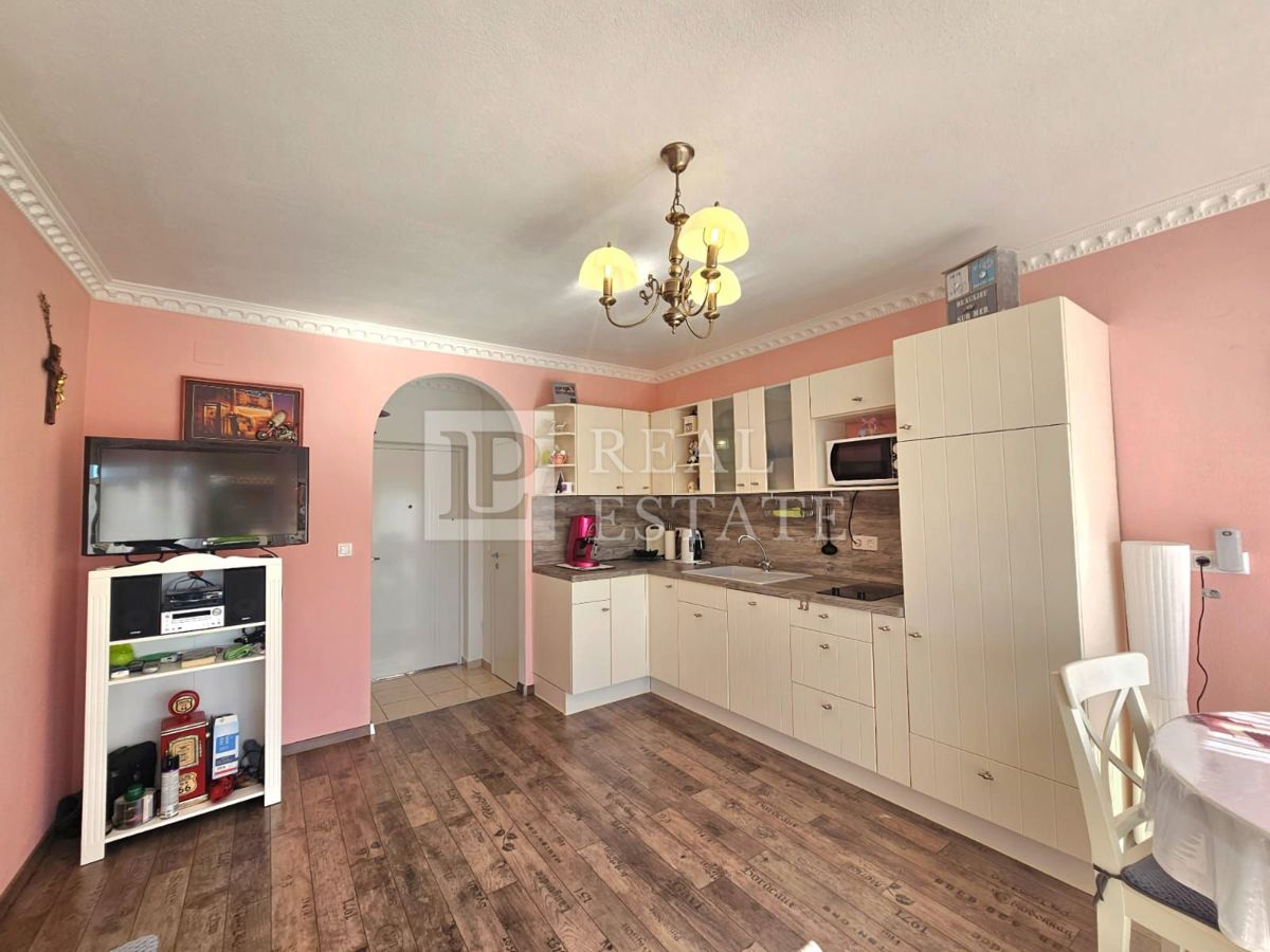 JADRANOVO - VENDITA ESCLUSIVA - appartamento con terrazza e seminterrato in una posizione fantastica