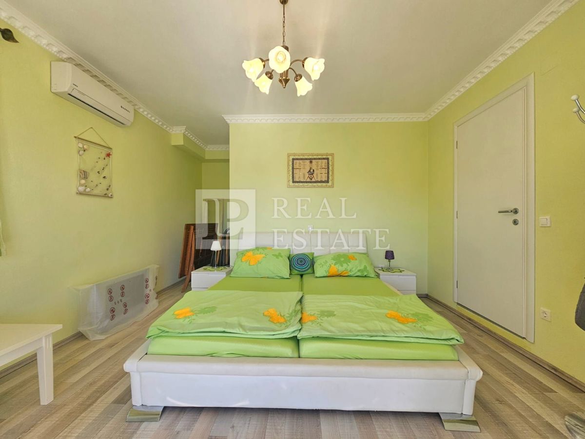 JADRANOVO - VENDITA ESCLUSIVA - appartamento con terrazza e seminterrato in una posizione fantastica