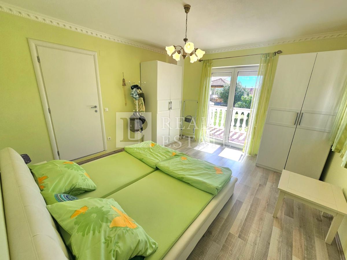 JADRANOVO - VENDITA ESCLUSIVA - appartamento con terrazza e seminterrato in una posizione fantastica