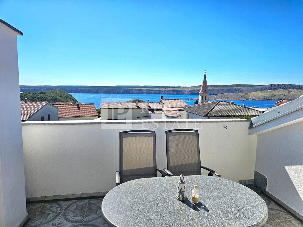 JADRANOVO – VENDITA ESCLUSIVA – Appartamento con 2 camere da letto, a 200 metri dal mare